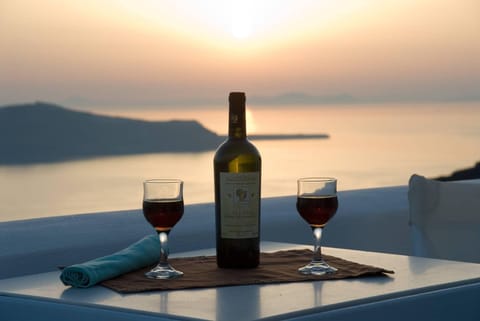 Manos Small World Hotel Hotel in Thera