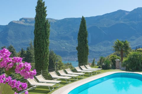 Residence Terry Apartment hotel in Tignale