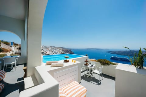 Kastro Suites Hotel in Thera