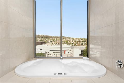 Mantra Charles Hotel Launceston Hotel in Launceston