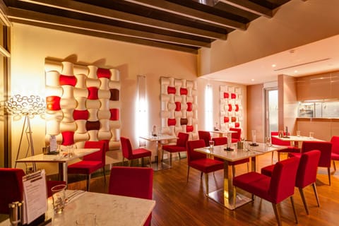 Mantra Charles Hotel Launceston Hotel in Launceston