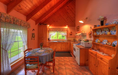 Rosebank Cottage Collection Lodge in Smithton