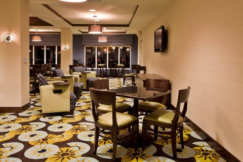 Holiday Inn Express Hotel & Suites Largo-Clearwater By IHG Hotel in Largo