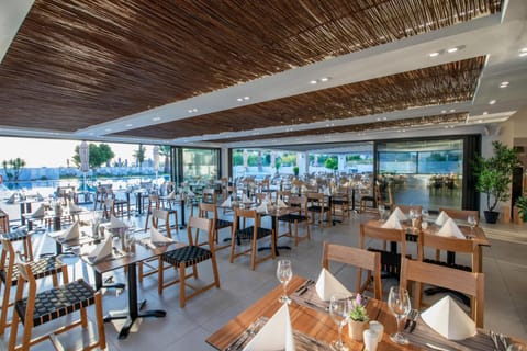Dore Hotel Hotel in Agia Marina