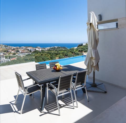 Sea View Villas Hotel in Crete