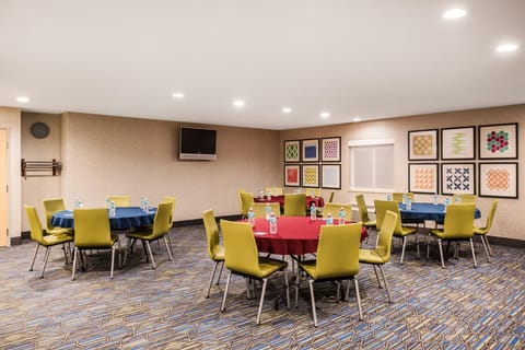 Holiday Inn Express Warrenton Hotel By IHG Hotel in Illinois