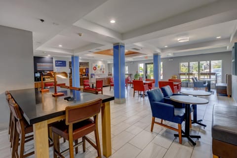 Holiday Inn Express & Suites Shelbyville Indianapolis by IHG Hotel in Indiana