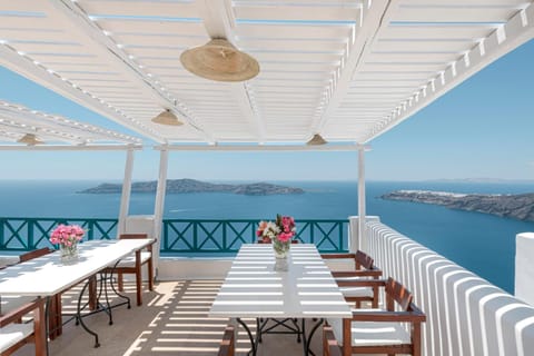 Afroessa Hotel in Imerovigli