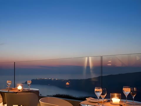 Avaton Resort and Spa Hotel in Imerovigli