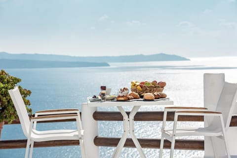 Caldera Premium Villas Resort in Oia