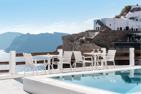 Caldera Premium Villas Resort in Oia