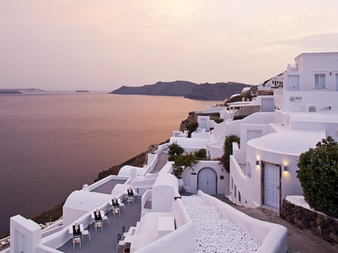 Canaves Ena Hotel in Oia