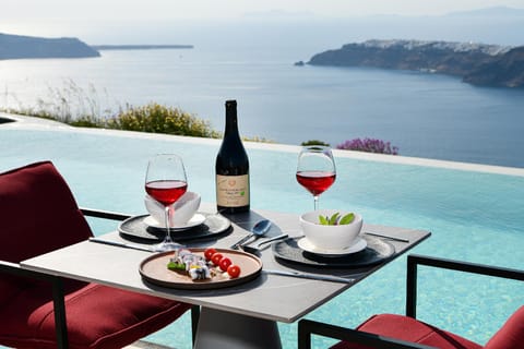 White Pearl Cavalieri Hotel in Imerovigli