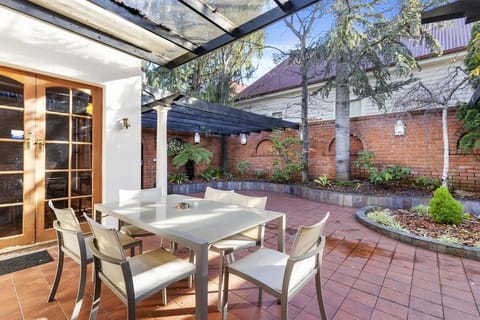 Grosvenor Court Apartments Apartment hotel in Tasmania