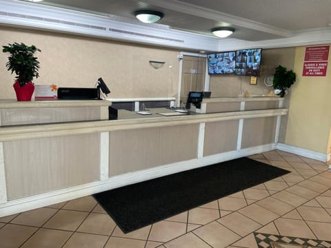 Econo Lodge Kalamazoo near Wings Stadium Hotel in Kalamazoo