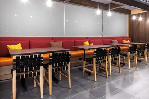 Tru by Hilton Lynchburg Hotel in Lynchburg