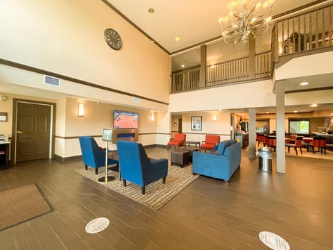 Comfort Inn & Suites Geneva- West Chicago Hotel in Batavia