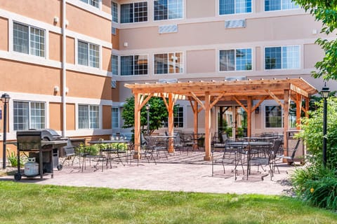 MainStay Suites Dubuque at Hwy 20 Hotel in Dubuque