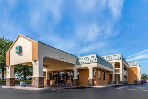 Quality Inn Athens I-65 / Huntsville Area West Hotel in Wheeler Lake