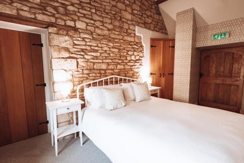 The Fox Inn Inn in West Oxfordshire District