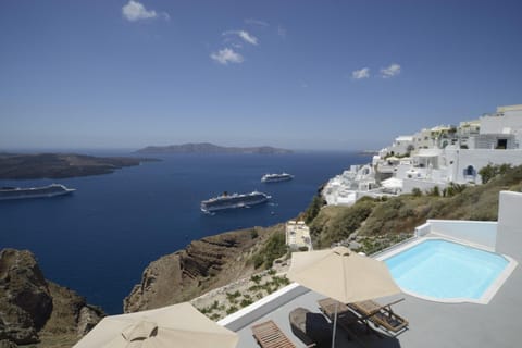 The Last Sunbeam Hotel in Thera