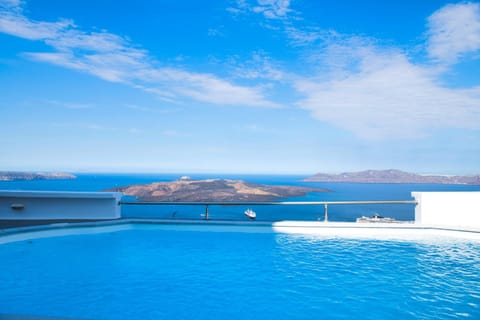 The Last Sunbeam Hotel in Thera