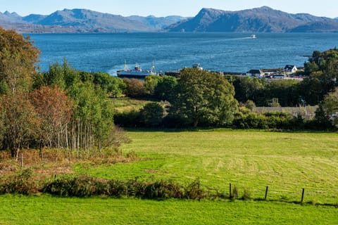 Armadale Castle Cabins Lodge in Scotland