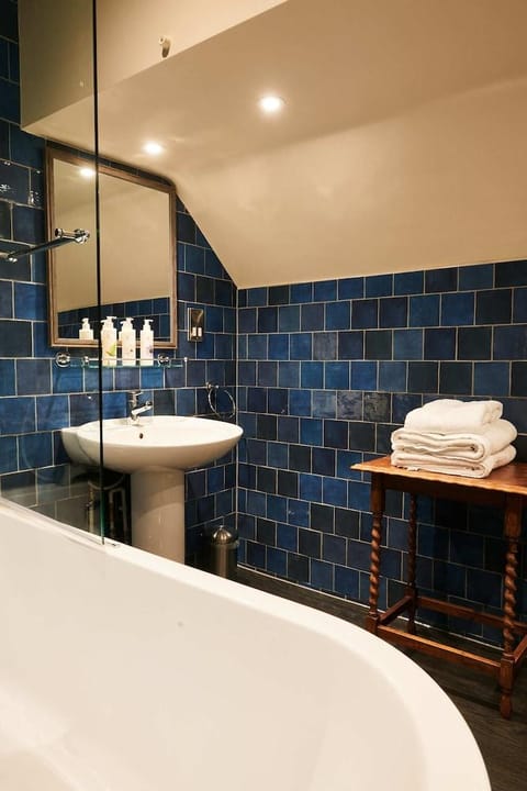 Woodstock Arms Inn in West Oxfordshire District