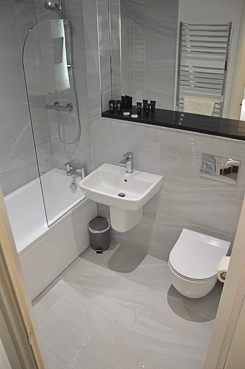 Punch Bowl Inn Inn in England