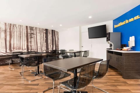 Days Inn by Wyndham Sarnia Harbourfront Hotel in Port Huron