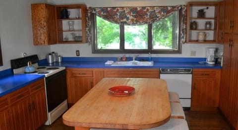 Birchwood Inn Hotel in Michigan