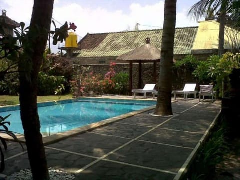 Padang Lovina Seaside Cottage Hotel in Buleleng