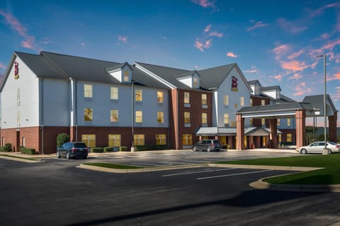 Red Roof PLUS+ & Suites Birmingham – Bessemer Hotel in Bessemer