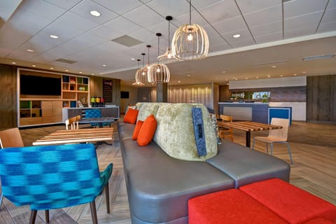 Home2 Suites by Hilton - Bowling Green Hotel in Ohio