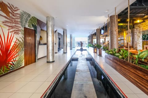 Papillon Echobeach Hotel in North Kuta