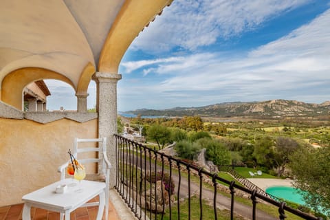 Moma Hotel Cannigione Hotel in Sardinia