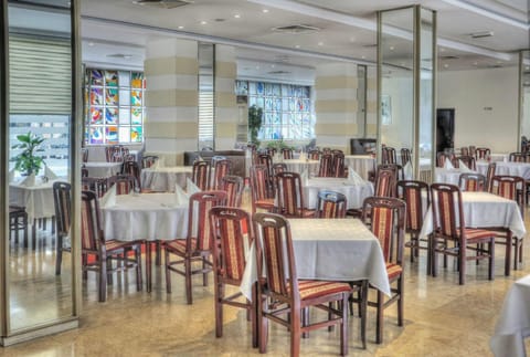 Hotel Slavija Hotel in Belgrade