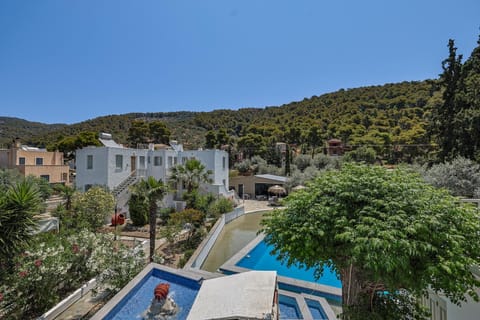 Cascade Holiday Resort Poros Apartment hotel in Poros