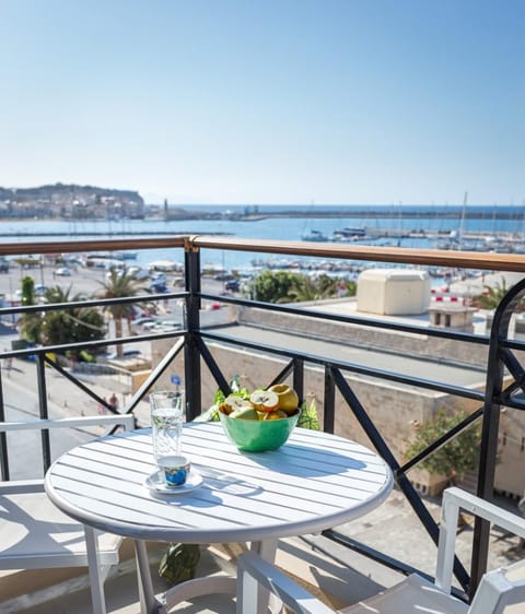 Aqua Marina Residences Apartment hotel in Rethymno