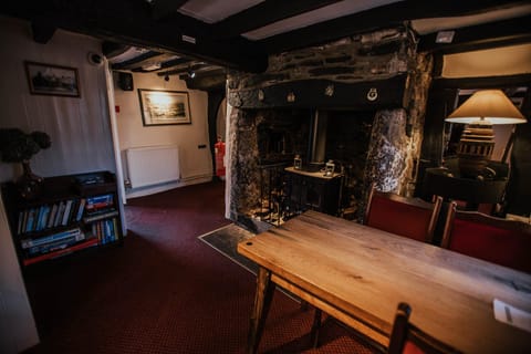 Bearslake Inn Inn in West Devon District