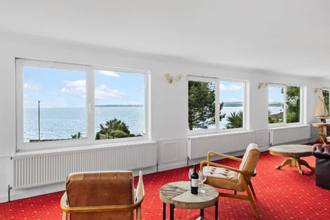 The Waters Edge Hotel in Torquay