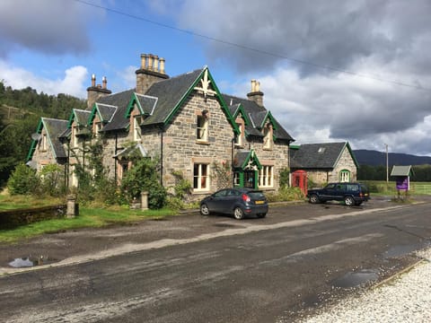The Tomich Hotel Hotel in Scotland