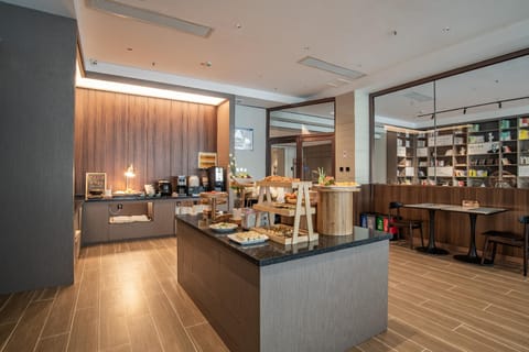 Hanting Hotel Tiajin Jinghai Jingwen Road Hotel in Tianjin