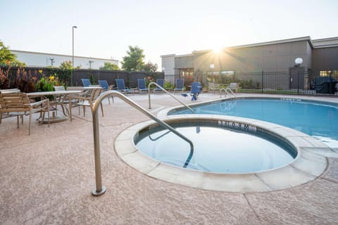 Best Western Premier Bryan College Station Hotel in Bryan