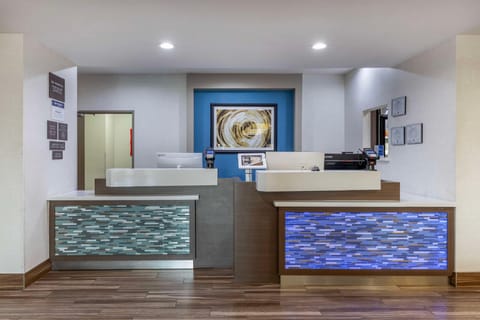 Best Western Plus Mansfield Inn & Suites Hotel in Mansfield