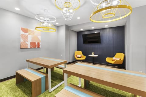 Spark by Hilton Abingdon I-81 near Fairgrounds Hotel in Abingdon