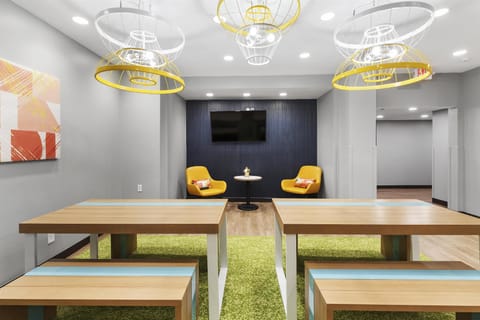 Spark by Hilton Abingdon I-81 near Fairgrounds Hotel in Abingdon