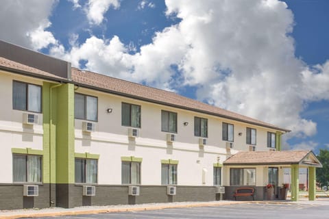 Baymont by Wyndham Ames Hotel in Ames