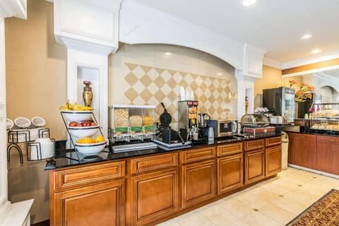 Quality Inn & Suites Evansville North Hotel in Indiana