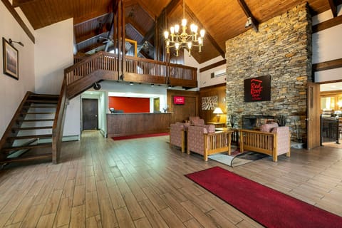 Red Roof Inn & Suites Hazleton Hotel in Luzerne County